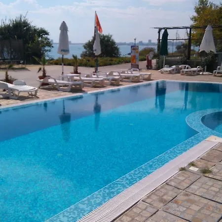 Fantasy ホテル 3*